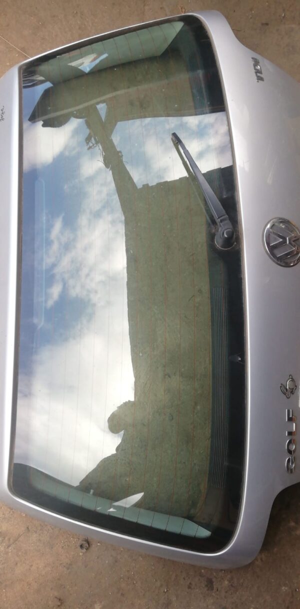 Luneta VW Golf 4  (M00395)