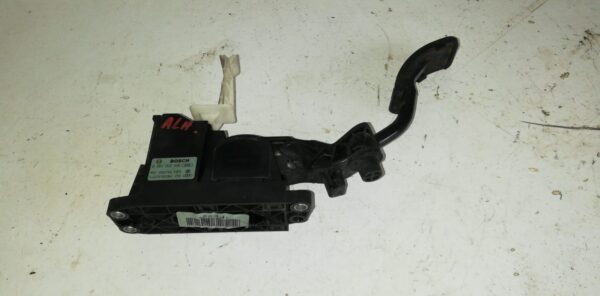 Pedala accelera?ie Skoda Octavia 1 ALH cod 1J 2721503 H (M00357)