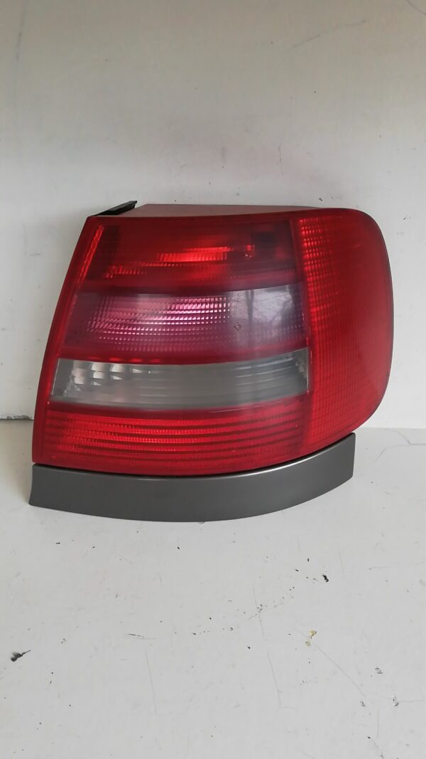 Lampa stop dreapta Audi A4 2000