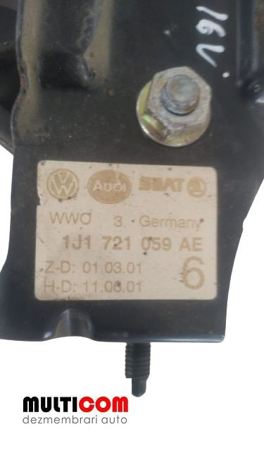 Pompa ambreiaj cu pedala VW Golf 4 1.6 16 V cod 1J1721059AE
