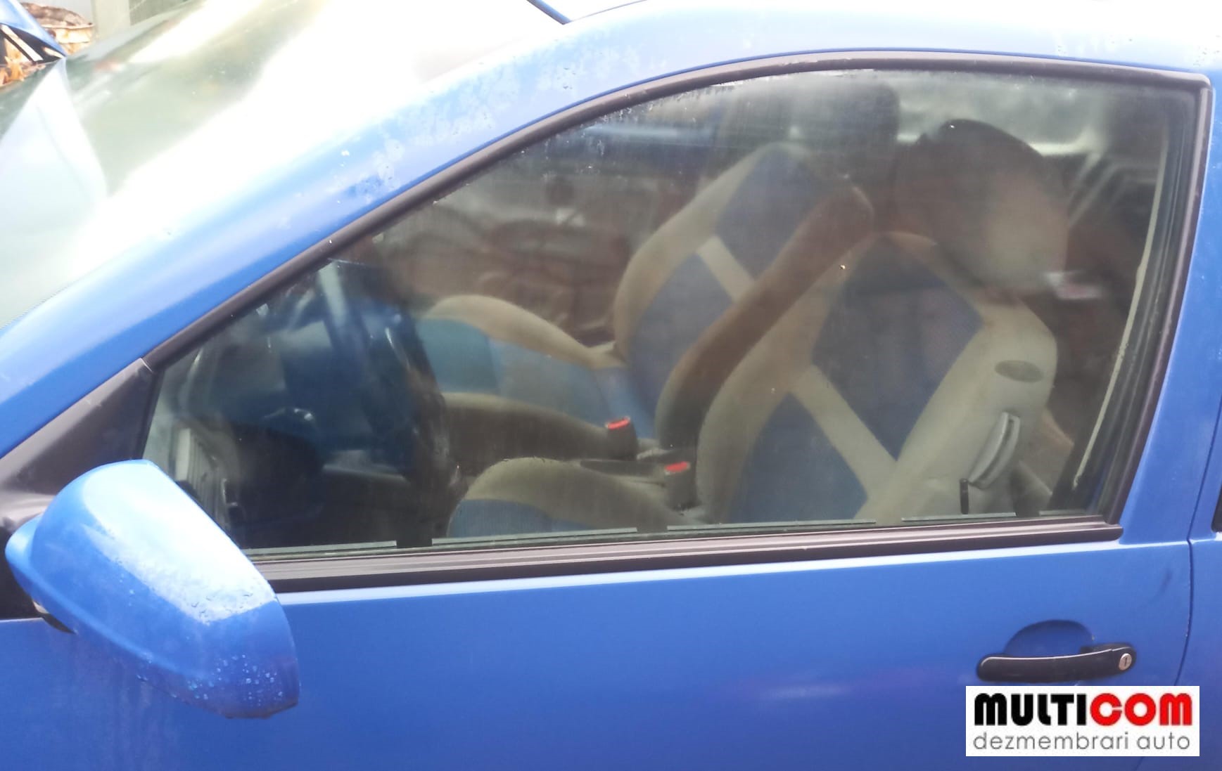 Geam stanga fata Golf 4 in 2 usi