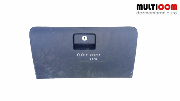 Usa torpedou Toyota Corolla 2005