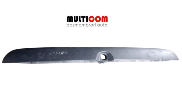 Maner haion Opel Zafira cu lampi pentru numar