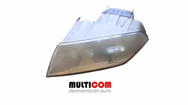 Far stânga Skoda Octavia 2