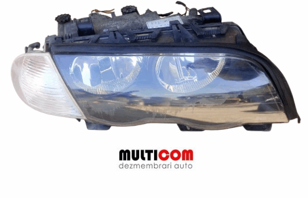 Far dreapta BMW E46 cu semnalizare