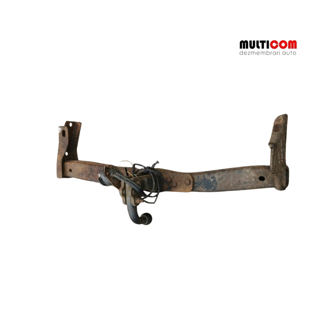 Cârlig remorcare Nissan Pathfinder